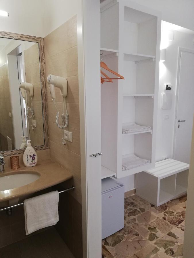 Ostuni Crispi House Hotel Kültér fotó