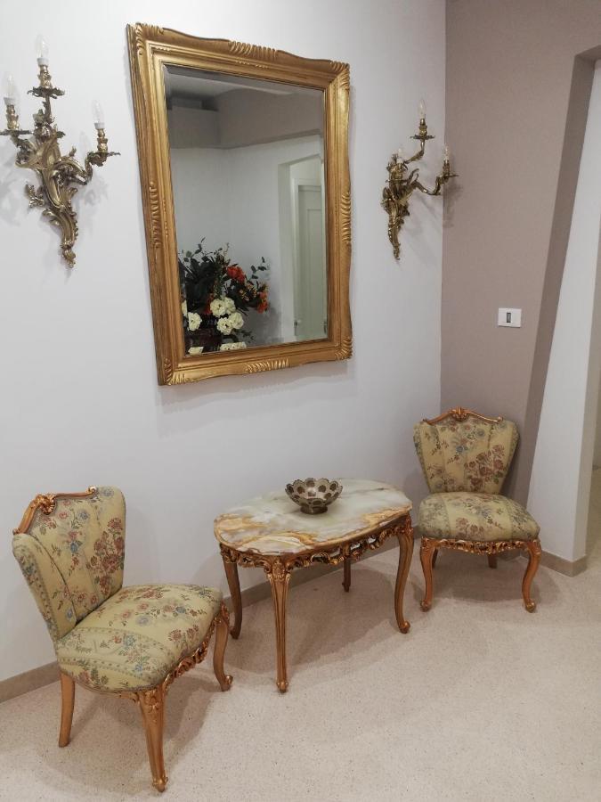 Ostuni Crispi House Hotel Kültér fotó